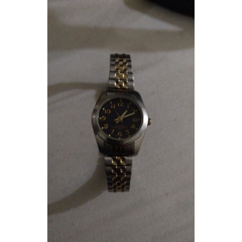 Ladies Watch - Picture 2 of 3